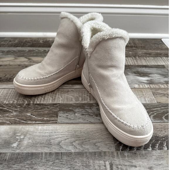 Serra Womens Sneaker Ankle Booties Sz 9 Suede Leather Faux Fur Lining Side Zip - Picture 1 of 7